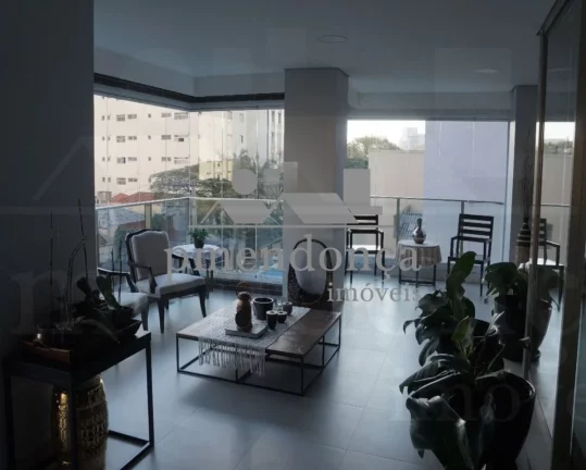 Imagem Apartamento de Alto Padrão, com espaçosa varanda gourmet na Vila Madalena.