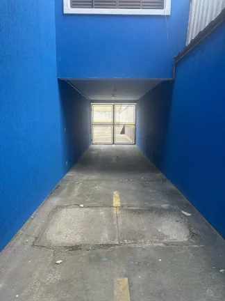 Imagem Terreno de 300m² localizado em Santo André, SP, ideal para projetos comerciais ou de investimento.