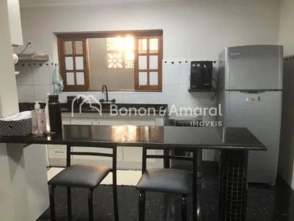 Imagem Casa à venda no Parque Taquaral com 170 m² de área construída, este imóvel oferece diversas com...