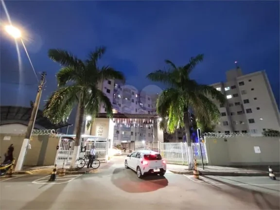 Imagem VENDO EXCELENTE APARTAMENTO DE 2 QUARTOS PRÓXIMO AO SHOPPING VILA VELHA.