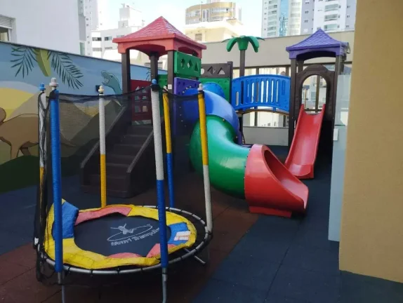 Imagem Apartamento novo alto padrão com 4 suítes e 4 vagas de garagem no Centro de Balneário Camboriú.