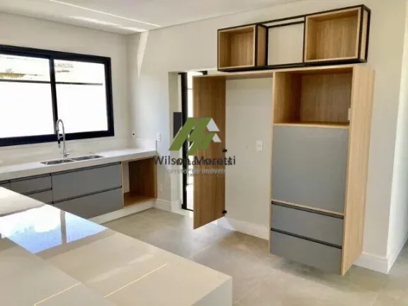Imagem Linda Casa em Condomínio à venda em Jundiaí/SP