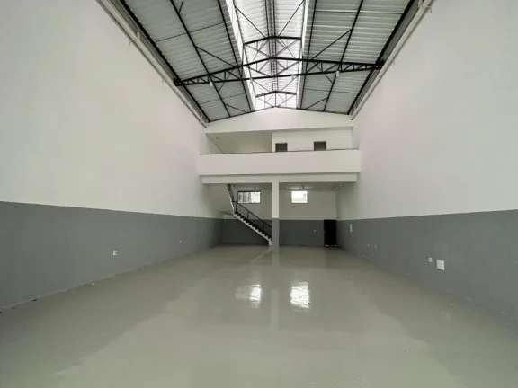 Imagem Galpão para Venda por R$3.200.000,00 e Aluguel á R$15.000,00/Mês com 440m², 1 sala, 3 banheiros e 3 vagas - Pq boturussu, São paulo / SP - Cód. 13696