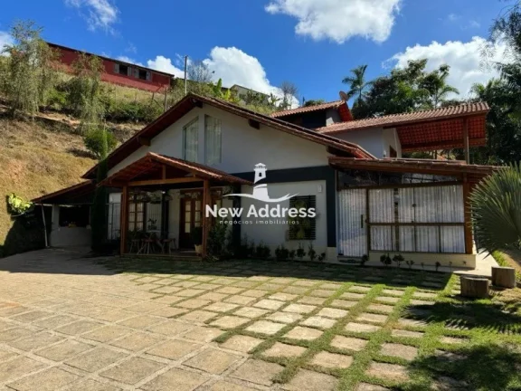 Casa duplex moderna, com 3 quartos, à venda em Santa Teresa/ES
