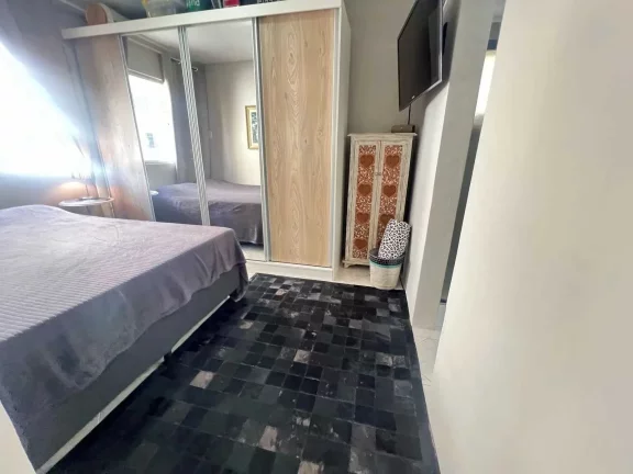 Imagem Apartamento com 2 dormitórios sendo 1 suíte e 1 vaga de garagem– 450m da Praia em Balneário Camboriú