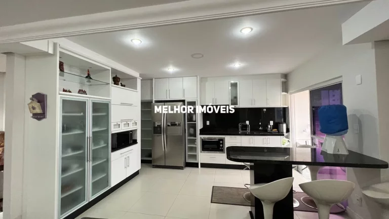 Imagem Ampla Cobertura com 263 m² no Centro de Balneário Camboriú