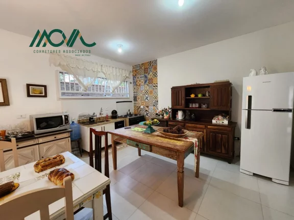 Imagem Casa no Balneário Princesa do Mar - em Itapoá, 3 quartos sendo 01 suíte