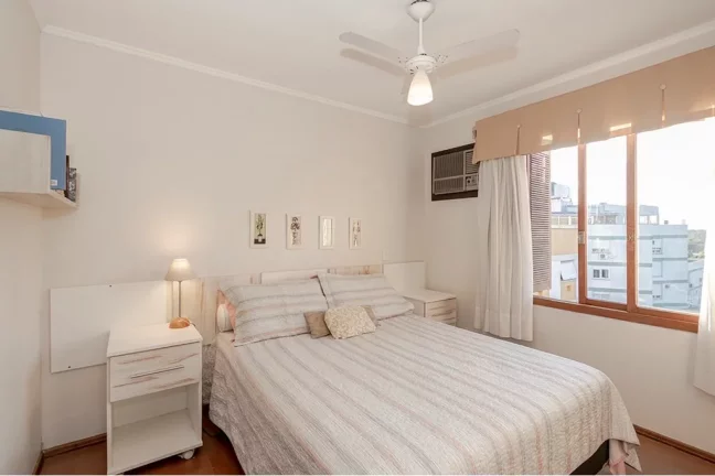 Imagem Imóvel com 3 Quartos à Venda,  em Tristeza - Porto Alegre