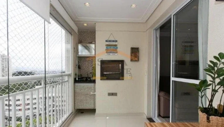 Imagem Apartamento com 82 m², no 14º andar, semi mobiliado, com ar-condicionado. Possui sala com som embu...