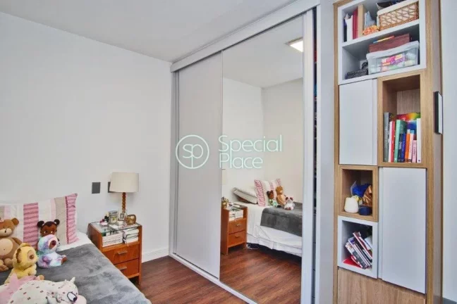 Imagem Ótimo apartamento à venda no Morumbi - Área: 138,14m² - Living com varanda na copa das árvores ...