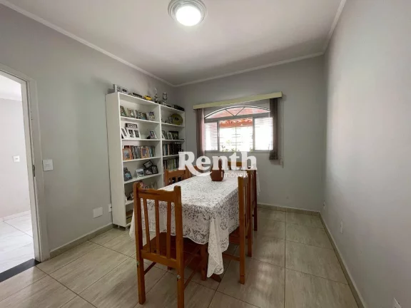Imagem Casa com 3 dormitórios (2 suítes), por R$ 850.000 - Santana - Rio Claro/SP