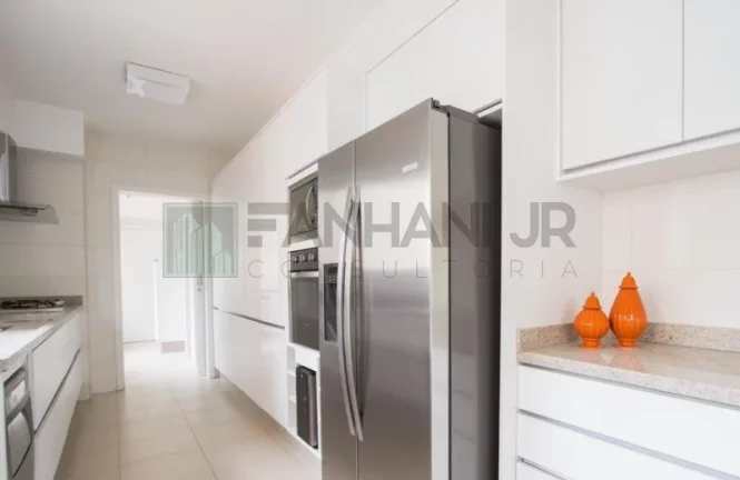 Imagem Imperdível: Apartamento à venda em Moema, São Paulo-SP, com 4 quartos, 2 suítes, 5 banheiros, 4 vagas de garagem e 215m²