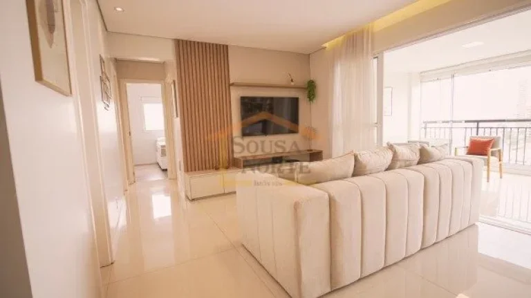 Imagem Apartamento com 135m², em andar alto, com vista livre e ótima iluminação natural. Possui 3 dormi...