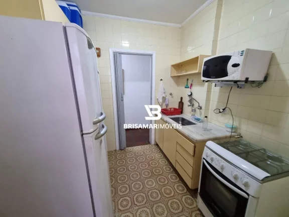 Imagem PITANGUEIRAS- UMA QUADRA DA PRAIA , LOCALIZAÇÃO ESPETACULAR , GARAGEM NO PRÉDIO.