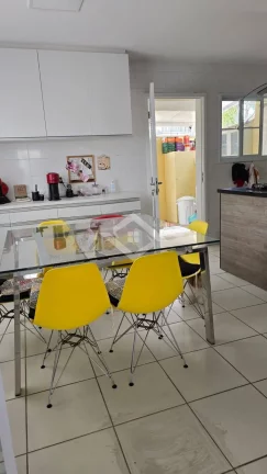Imagem Casa Triplex Mobiliada no Jardins de Monet - 224m², Piscina Aquecida