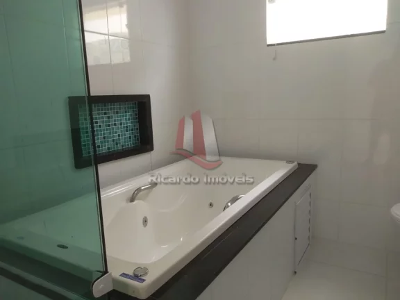 Imagem Casa Alto Padrão Frente c/ 4 Suítes e Canal Navegável