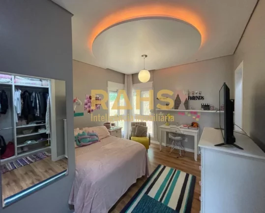 Imagem Linda casa com piscina e pista de skate no bairro São Marcos. Se tem algo que esse momento de pande...