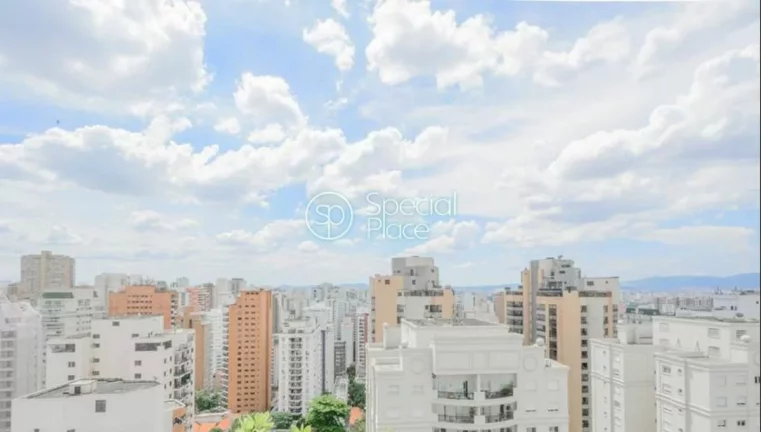 Imagem Cobertura super espaçosa com 432m2, 5 dormitórios ( 2 suítes ) e 4 vagas na garagem. No primeiro ...