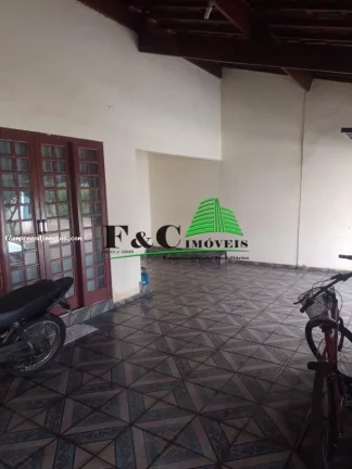 Imagem Casa para Venda em Araras, Parque Tiradentes, 3 dormitórios, 1 suíte, 1 banheiro, 2 vagas