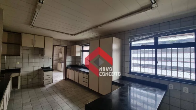 Imagem Apartamento à venda, 240 m² por R$ 700.000,00 - Meireles - Fortaleza/CE