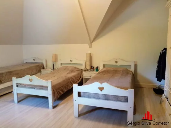 Imagem Casa a Venda com 03 suítes no Condomínio Residencial Véu da Noiva.
