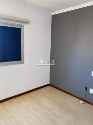 Imagem Apartamento Duplex de Cobertura no Condomínio Residencial Shopping - 3 quartos sendo 2 suítes e Móveis Planejados no Bairro Santa Maria, em Uberaba