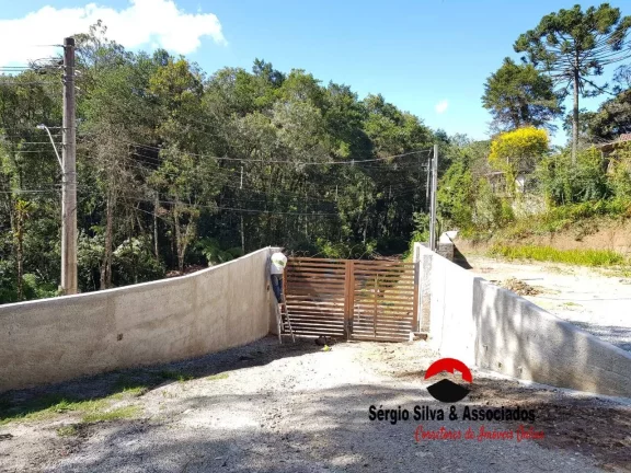 Imagem Bangalô a Venda na Região do Recanto das Araucária em Campos do Jordão-SP.