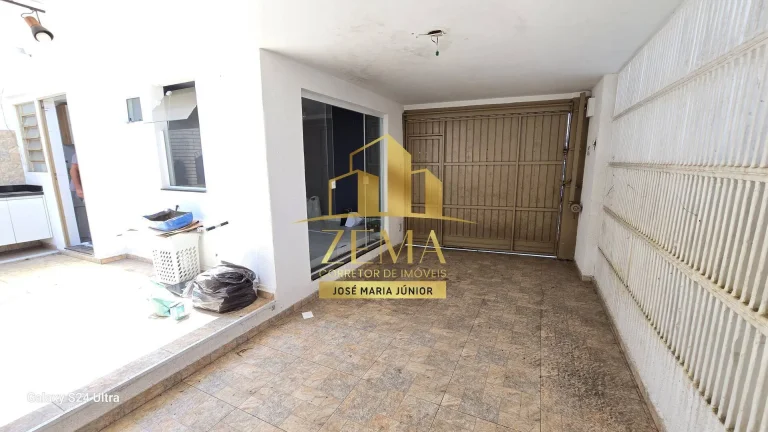 Imagem Casa Térrea 270m2, ESQUINA, COMERCIAL, 03 dorm, Sala Ampla, 02 Vgs cobertas
