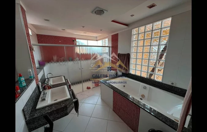 Imagem Sobrado com 5 dormitórios à venda, 295 m² por R$ 430.000,00 - Vila Santa Luzia - Tatuí/SP