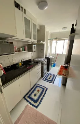 Imagem Apartamento com 54 M², 2 dormitórios, sala, 1 banheiro, área de serviços, cozinha, sacada e 1 va...