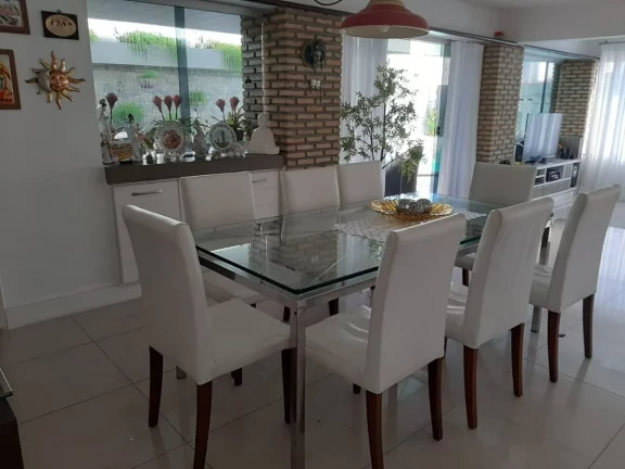 Imagem Casa à venda no bairro Suissa - Espaçosa com 5 quartos e 4 vagas de garagem!