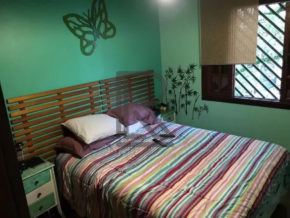 Imagem Sobrado Triplex localizado ao lado do aeroporto de Congonhas