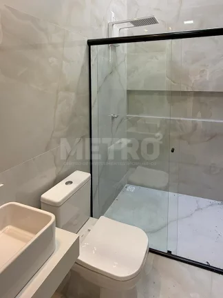 Imagem Casa à venda no Buona Vita com 3 suítes, closet, gourmet, piscina, Petrolina-PE