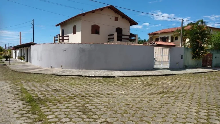 Imagem Casa para Venda em Itanhaém, Parque Augustus, 4 dormitórios, 2 suítes, 2 banheiros, 6 vagas