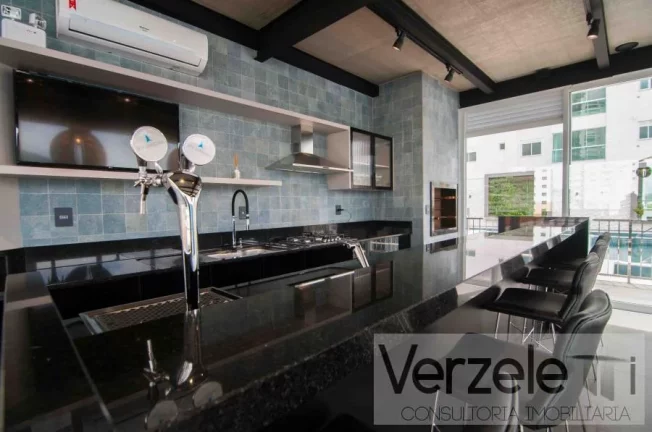 Imagem Apartamento 4 ou + dormitórios para Venda em Balneário Camboriú / SC no bairro Barra Sul
