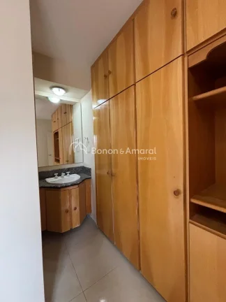 Imagem Apartamento amplo, com varanda gourmet, vista livre, andar alto, muito bem localizado, com condomín...