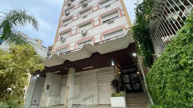 Imagem Apartamento à venda em Porto Alegre, Centro Histórico, com 1 quarto, 42m2