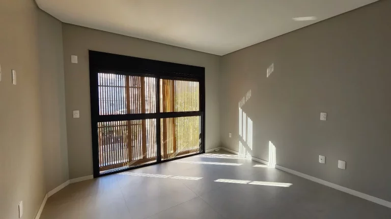 Imagem Casa / Sobrado para Venda em Florianópolis / SC no bairro Ingleses do Rio Vermelho