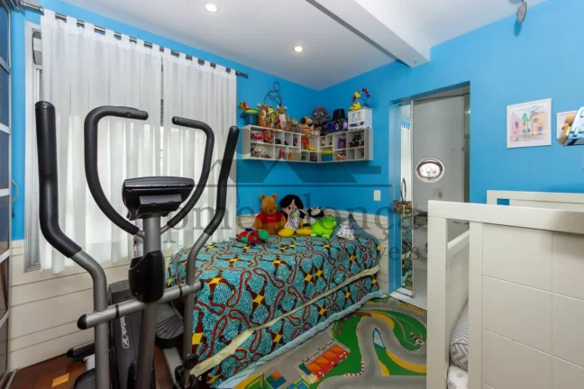 Imagem Charmosa cobertura triplex em Higienópolis, com varanda ampla e agradável.