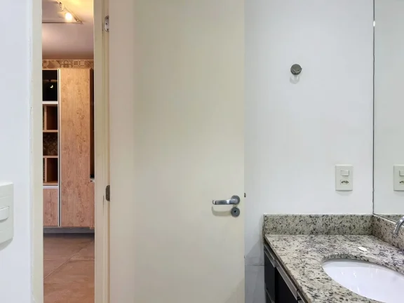 Imagem Studio de Luxo para Locação em Condomínio na Bela Vista, São Paulo-SP: 1 Quarto, 2 Salas, 1 Banheiro, 1 Vaga de Garagem!