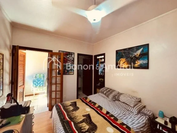 Imagem Linda casa em condomínio à venda em Valinhos, com 3 dormitórios, sendo 2 suítes com closet e sac...