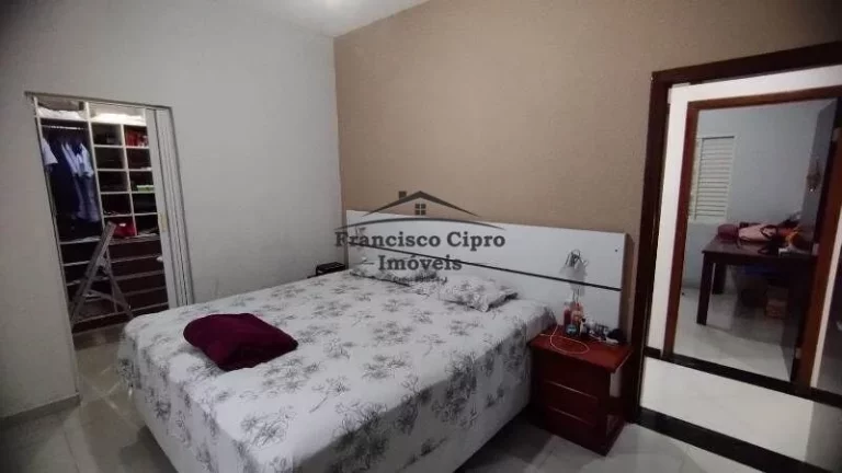Imagem Casa à venda no bairro Jardim Rony - Guaratinguetá/SP
