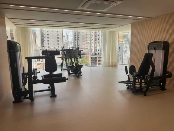 Imagem Apartamento com 3 dormitórios sendo 3 suítes e 2 vagas de garagem em Balneário Camboriú/SC