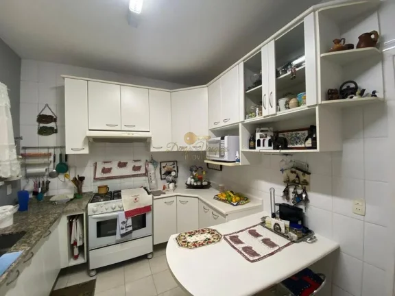 Imagem Casa em Condomínio para Venda em Teresópolis / RJ no bairro Ermitage