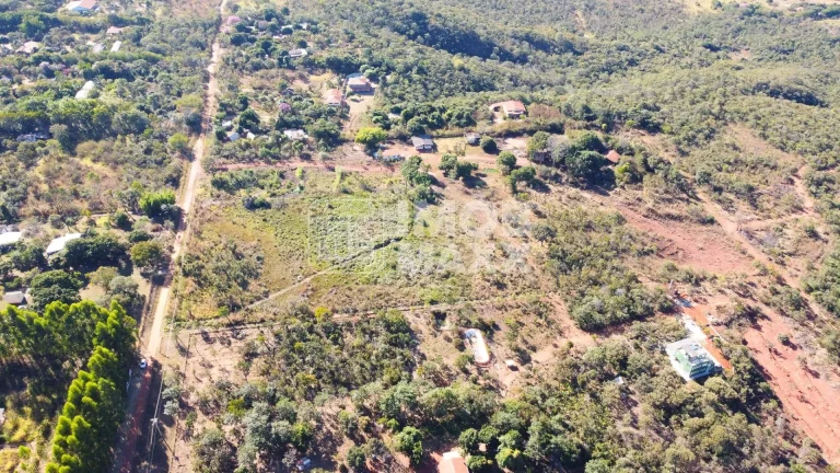 Imagem Chácara a venda NR Euller Paranhos - terra nua - 28000 m² - com nascente - Escriturada e Registrada.