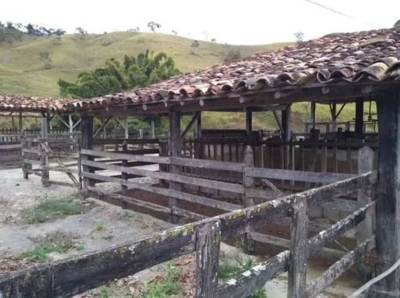 Imagem Fezenda centenária a venda sumidouro.