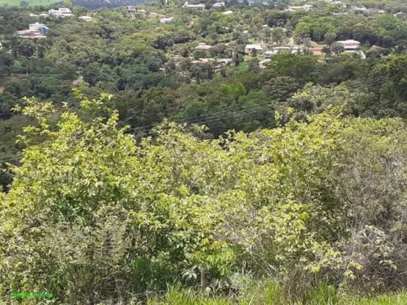 Imagem Sítio localizado na entrada do condomínio Village Juatuba, com casa , pomar, galpão.
Vista maravi...