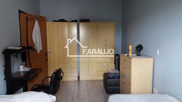 Imagem Casa em Condomínio à Venda em Sorocaba-SP, Jardim Ibiti: 3 Quartos, 1 Suíte, 2 Salas, 2 Banheiros, 6 Vagas, 226m².