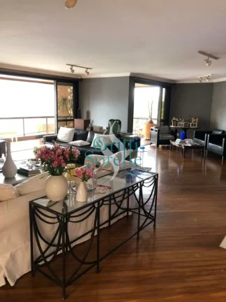 Imagem Cobertura Duplex à Venda em Moema - São Paulo/SP.