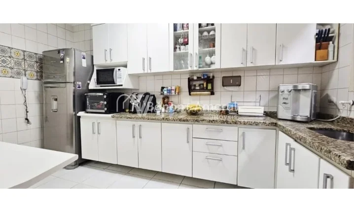 Imagem Casa térrea reformada para venda em condomínio no Taquaral em Campinas, 3 quartos e 4 vagas